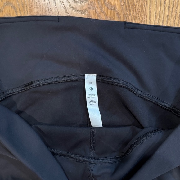 Lululemon InStill HR Tight 25” - size 20 - Picture 3 of 5
